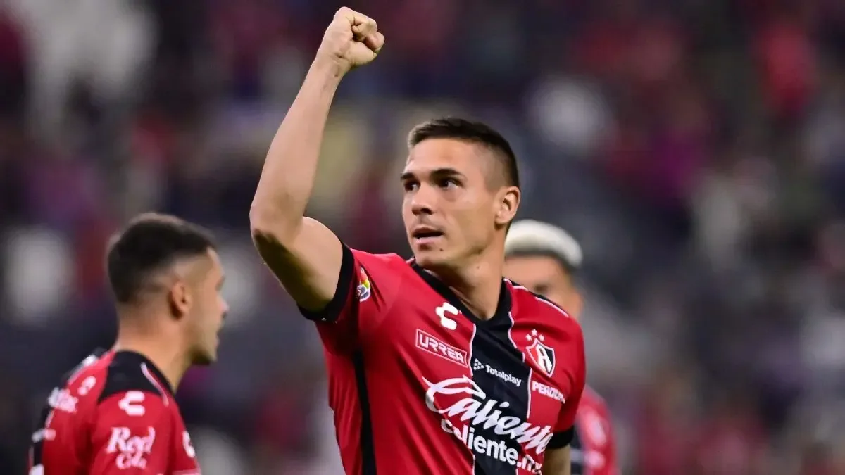 Djuka, nuevo delantero de Rayados de Monterrey, listo para el Apertura 2026.