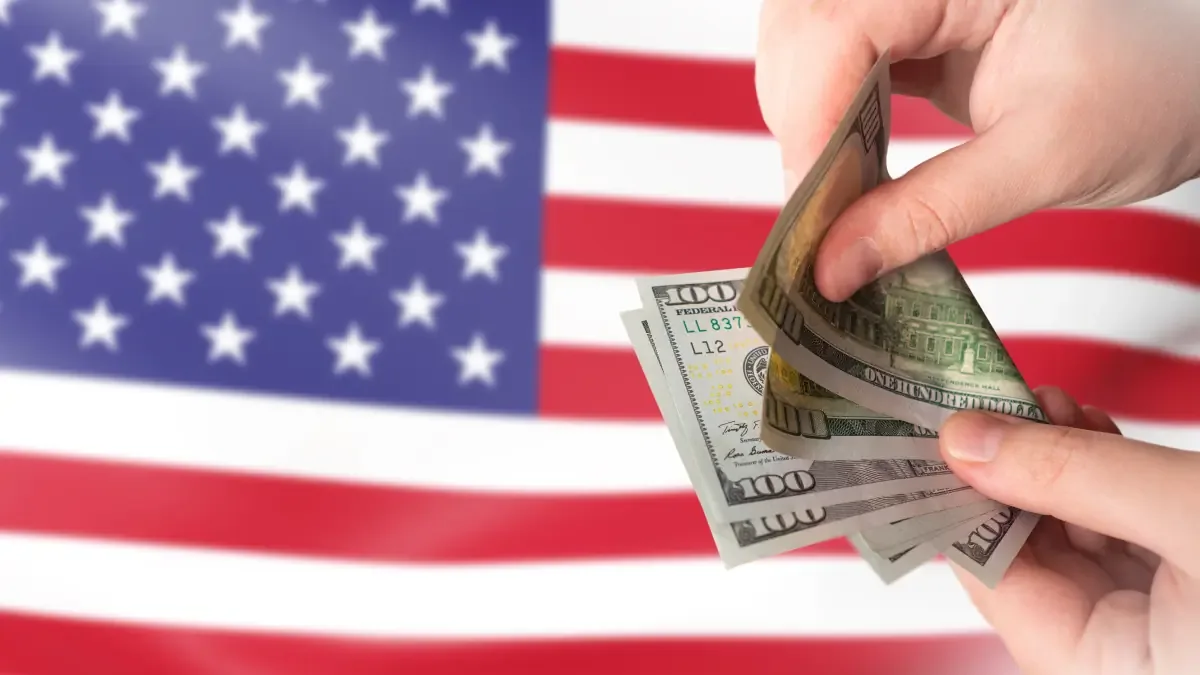 El descenso del peso abre oportunidades para mejores remesas, pero complica las finanzas en EE. UU.