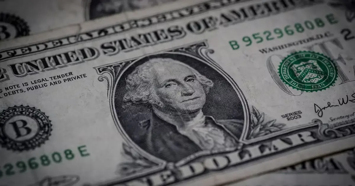Las casas de cambio y bancos en Mexicali presentan diferentes cotizaciones en la venta del dólar.