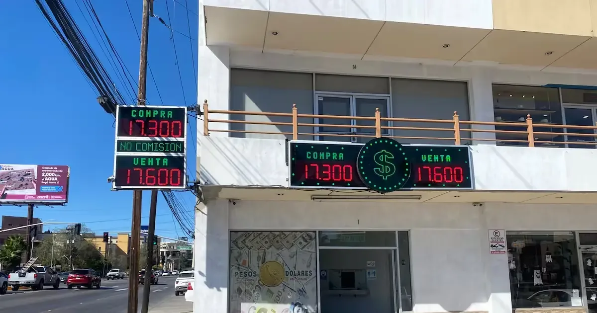 El aumento del dólar impacta en la economía local a medida que se acercan temporadas comerciales clave.
