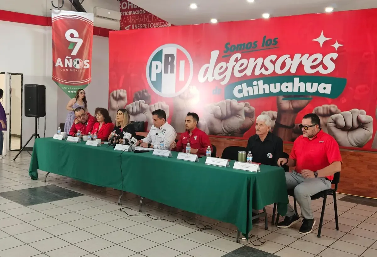 Alejandro Domínguez del PRI insiste en la importancia de la transparencia y rendición de cuentas ante las acusaciones.