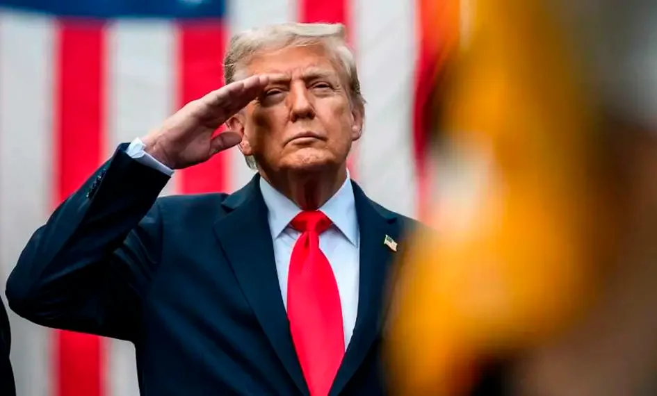 Donald Trump durante la reunión del Gabinete donde anunció la apertura del espacio aéreo venezolano.