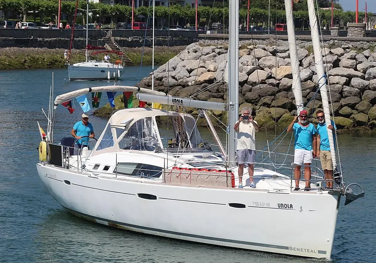 Ramón y Joseba realizan una travesía memorable de más de 10,000 millas náuticas en velero.