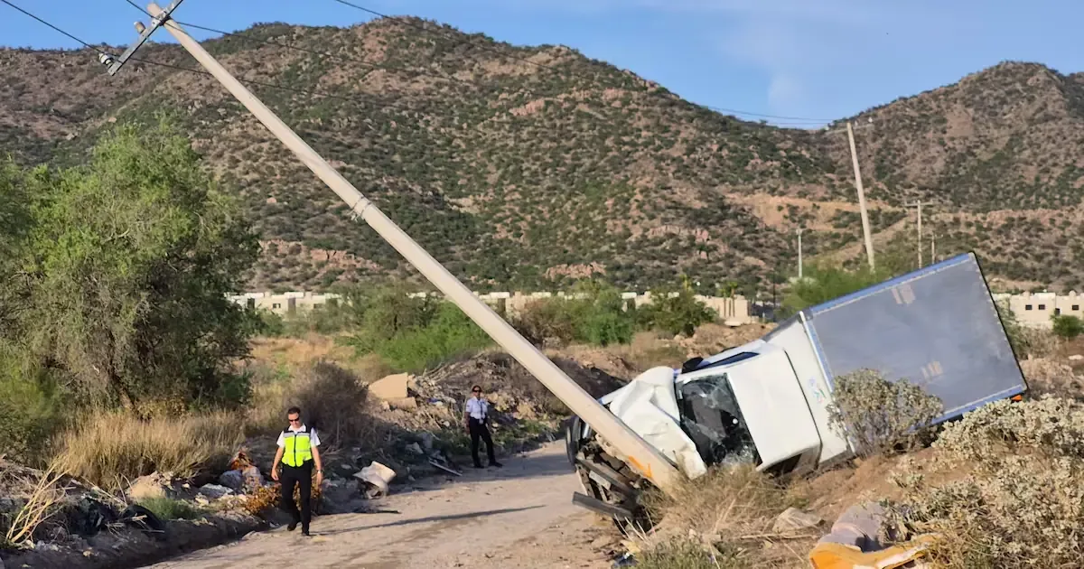 Accidentes como este resaltan la importancia de la seguridad vial en áreas urbanas.