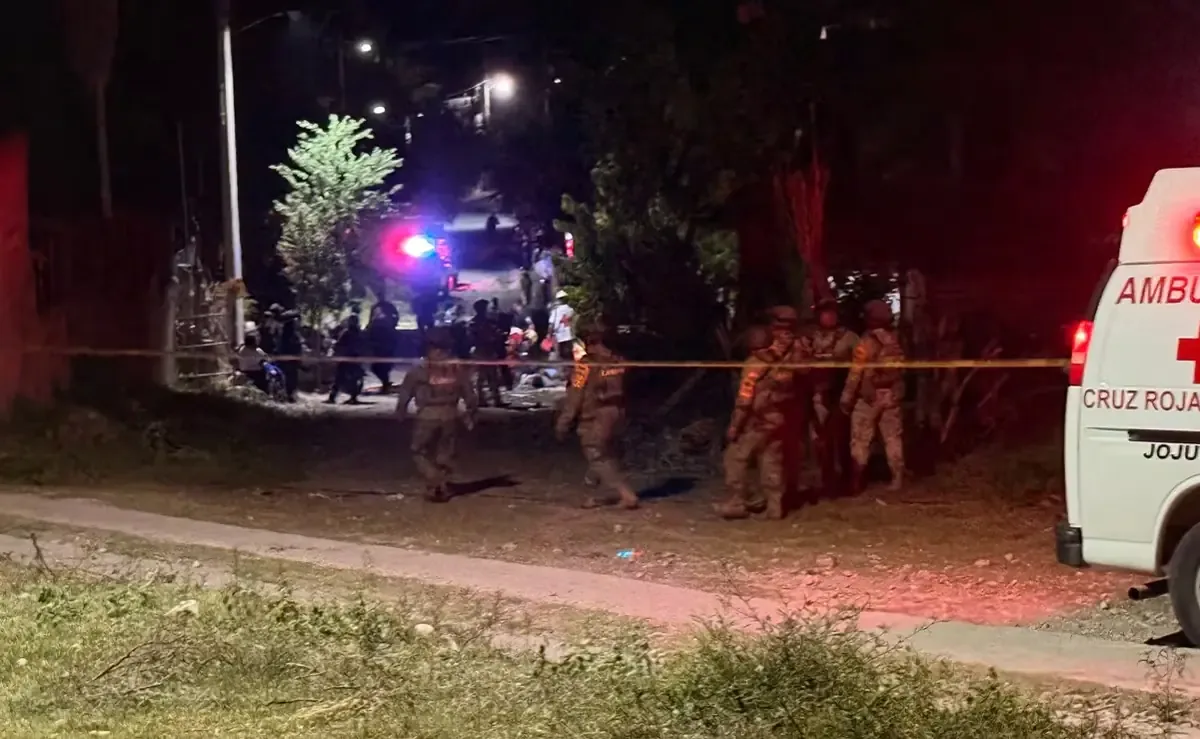 Un enfrentamiento armado en Morelos dejó dos militares heridos y dos agresores detenidos en la comunidad de Palo Grande.