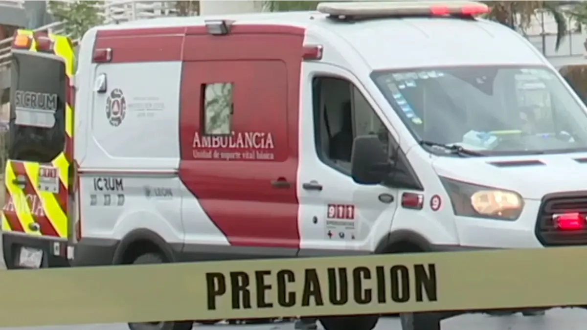 La fatalidad se presentó en una carretera, provocando la movilización de servicios de emergencia.