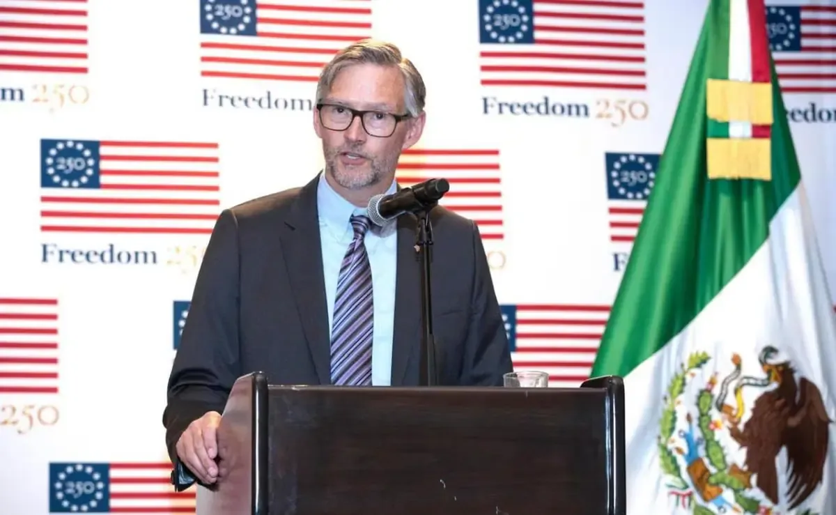 Douglass Benning cuenta con más de 25 años de experiencia en el Servicio Exterior de Estados Unidos y llega a México con amplios conocimientos.
