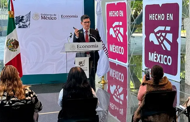 México impulsa negociación del T-MEC mientras enfrenta tensiones con EU.
