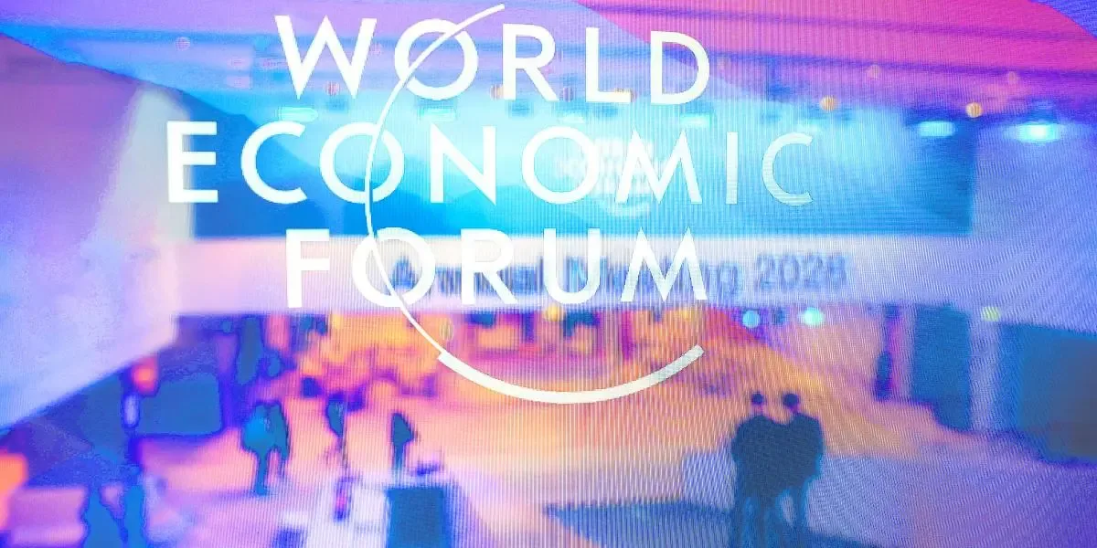 Economistas analizan el crecimiento moderado previsto para América Latina en 2026.