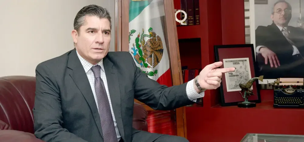 El nuevo líder enfatiza la importancia del trabajo ciudadano en seguridad.
