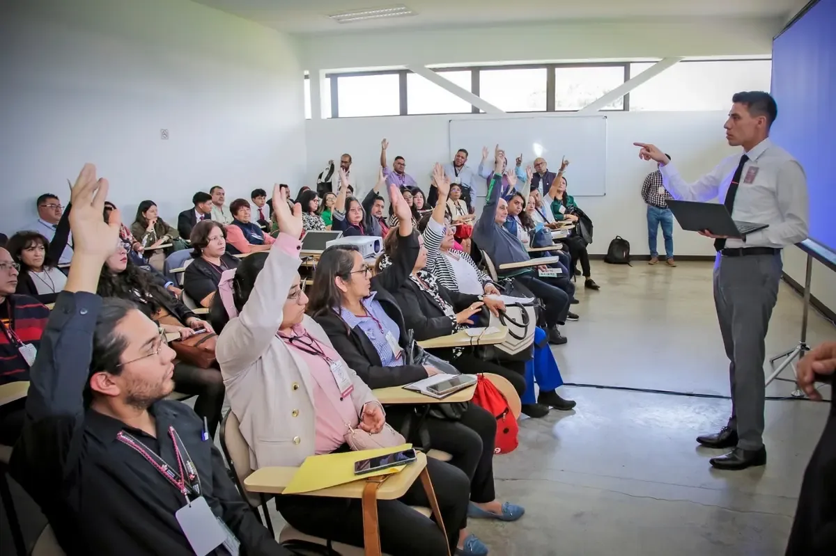 La convocatoria busca innovar las prácticas educativas en niveles medios y fomentar el uso de inteligencia artificial.