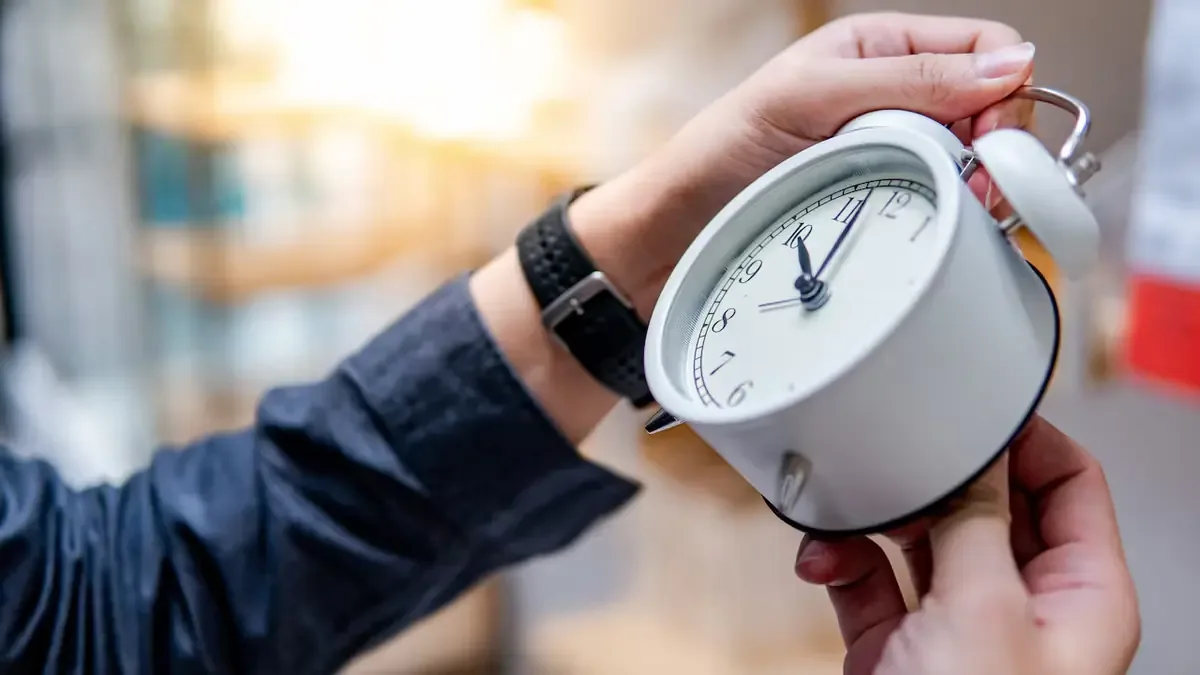 La Cámara de Representantes aprueba ley que busca eliminar el cambio de hora semestral.