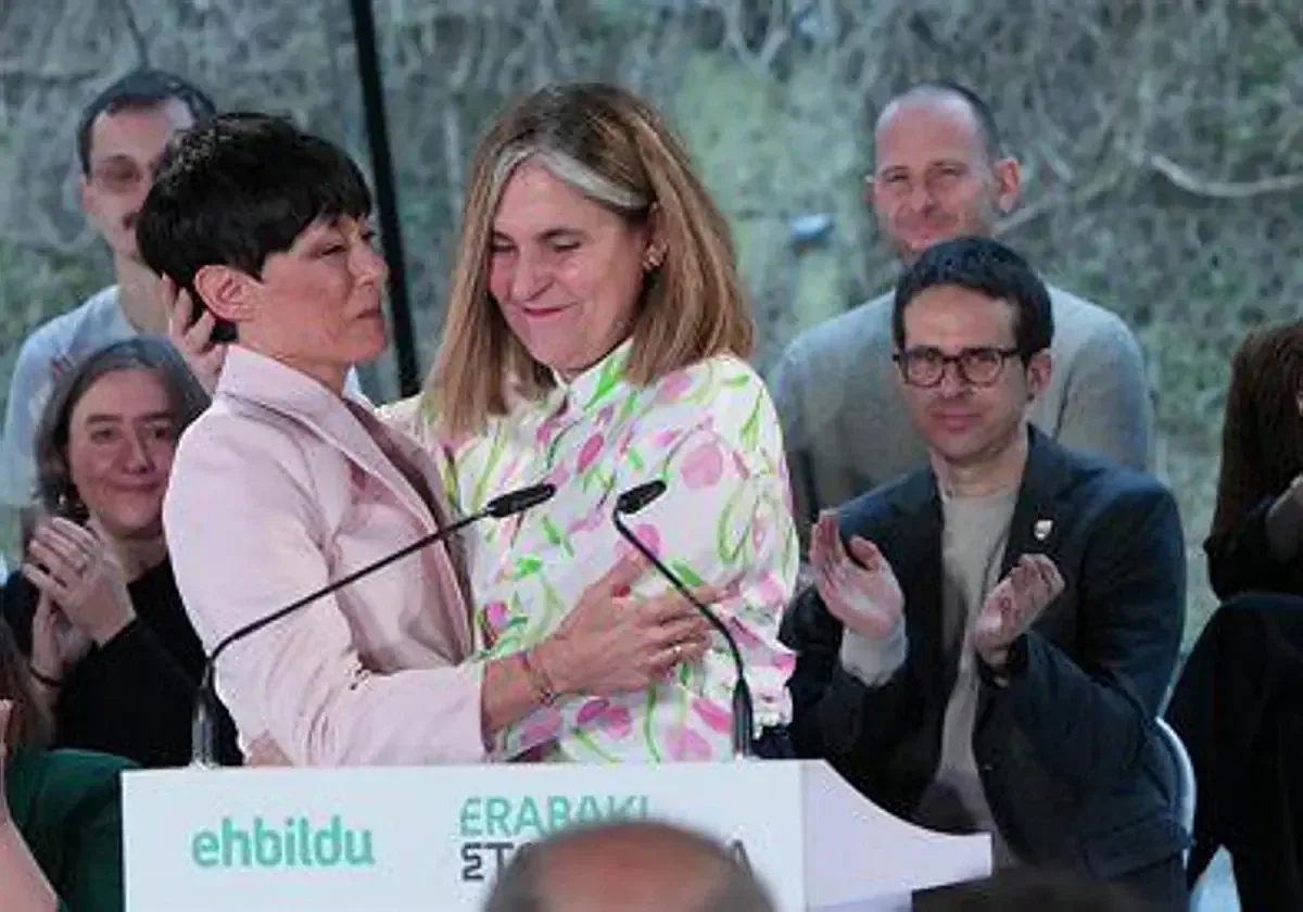 La coalición independentista valida su lista de candidatos para las diputaciones y alcaldías en Navarra, Álava, Bizkaia y Gipuzkoa.