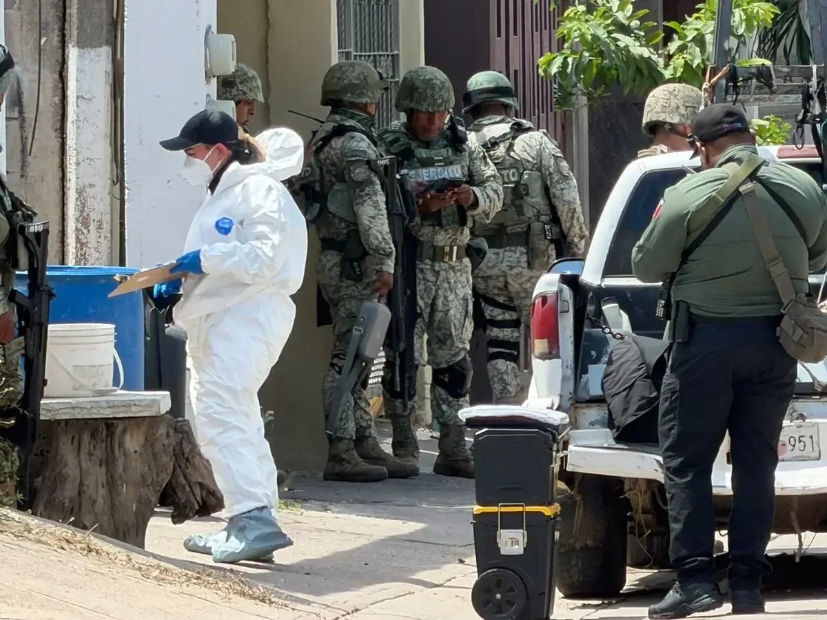 La violencia en Culiacán se recrudece con el asesinato de una maestra jubilada.