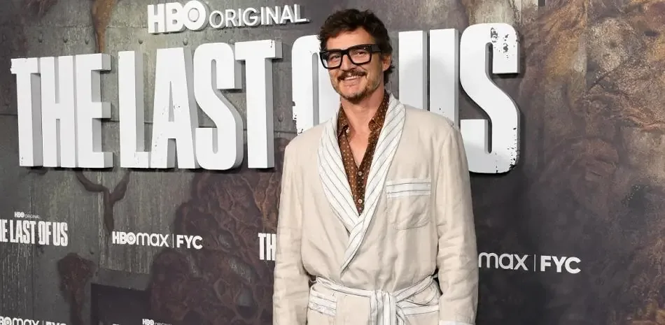El aclamado actor chileno filma una película en la capital y celebra su cumpleaños con la alcaldesa Clara Brugada.