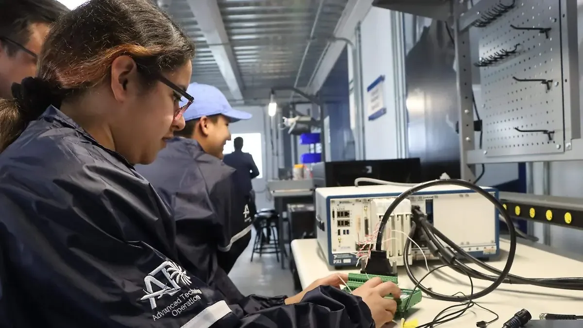 El Aeroclúster reporta escasez de profesionales calificados en el sector.