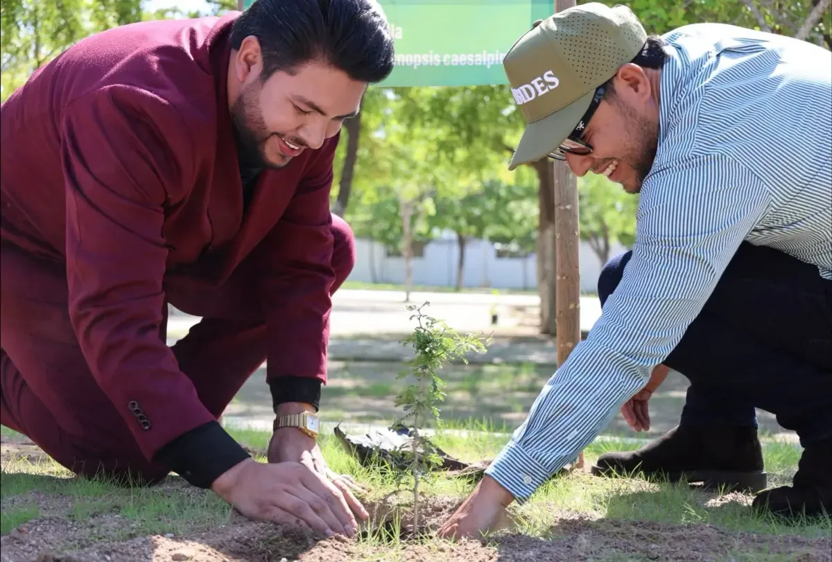 La administración de Richard Millán combina una ostentosa vida personal con la realidad de su municipio.
