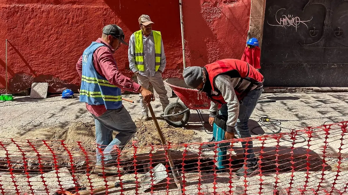 El alcalde Felipe Macías Olvera destaca la urgencia de mejorar la infraestructura hídrica de la ciudad.