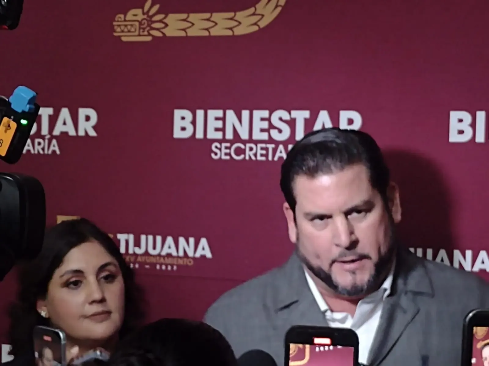 El alcalde Ismael Burgueño analiza la instalación de parquímetros en Tijuana.