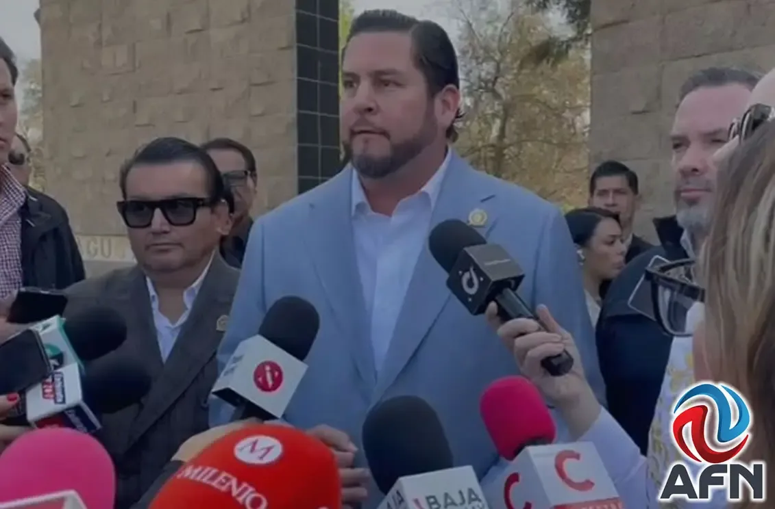 "El alcalde Ismael Burgueño defiende a la Policía Municipal en Tijuana."