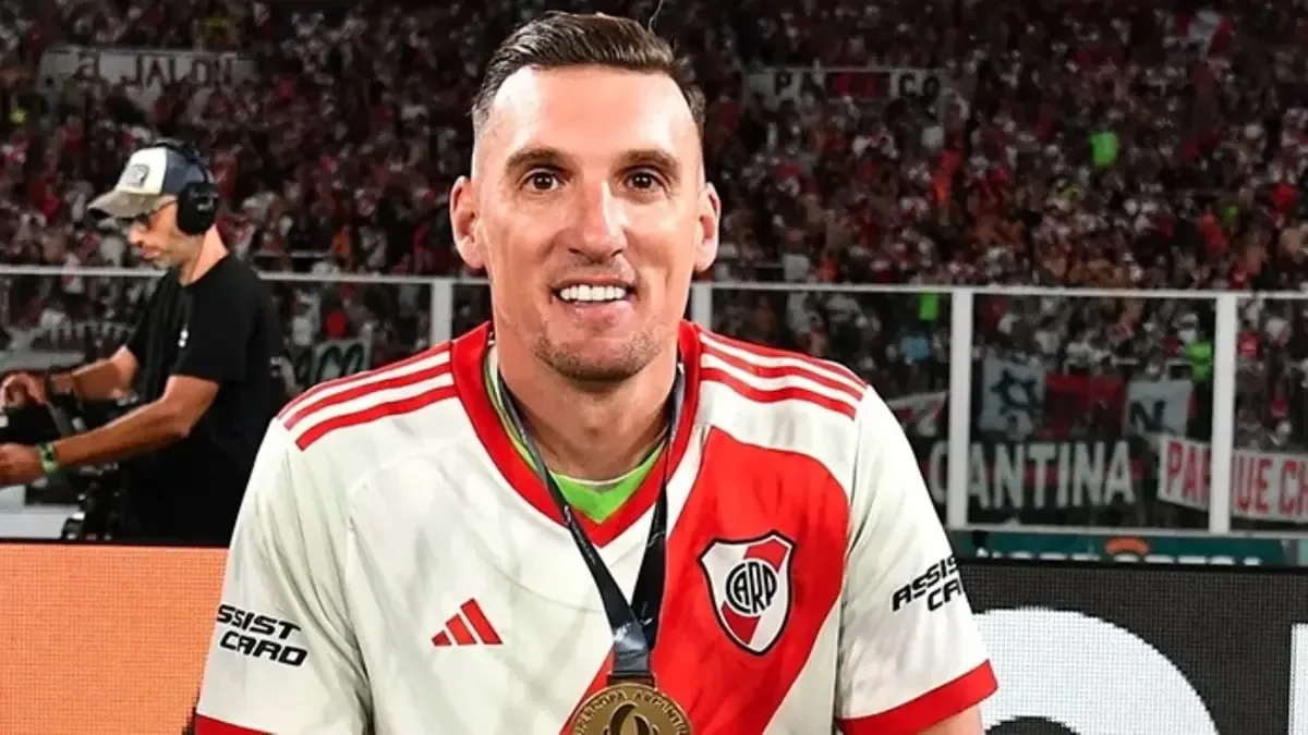 El arquero campeón del mundo se suma al Millonario en un crucial partido del Torneo Apertura.