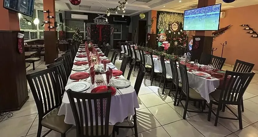 "El Ayuntamiento de La Paz promueve el bienestar ambiental sin afectar a restaurantes."