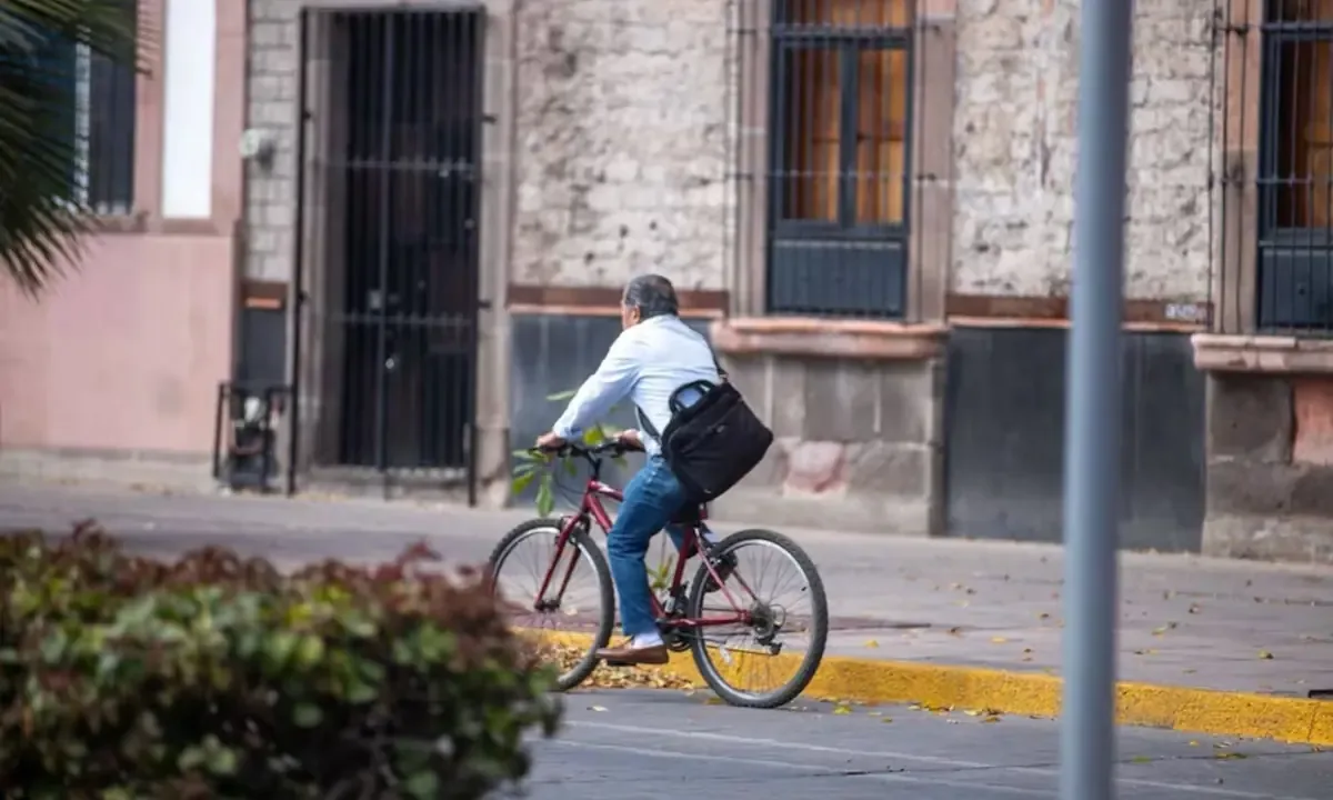 La falta de ejecución de obras de infraestructura ciclista afecta la movilidad en la ciudad.