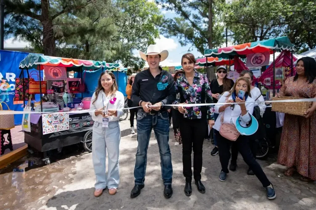 El Bazar Turístico de El Marqués apoya a artesanos y productores locales.