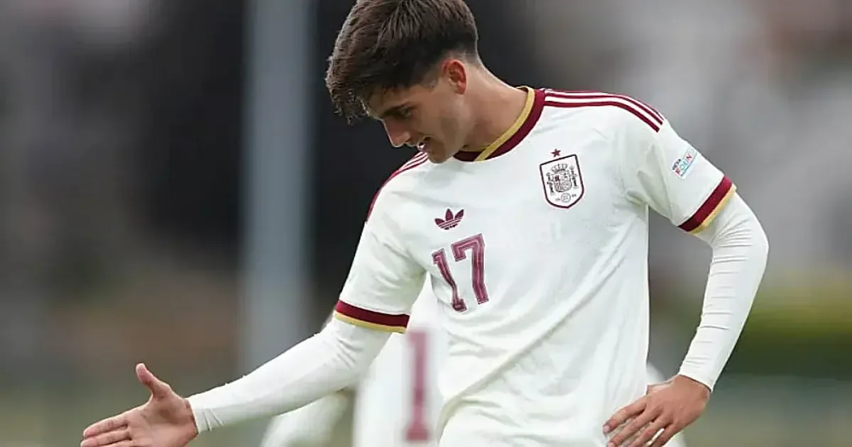 El juvenil se destaca en el Europeo sub 19 y busca un lugar en la plantilla.