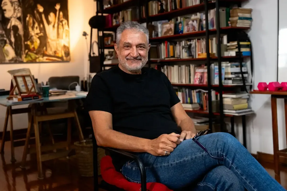 Alejandro Covello investiga el impacto del bombardeo del 16 de junio de 1955 en la política argentina.