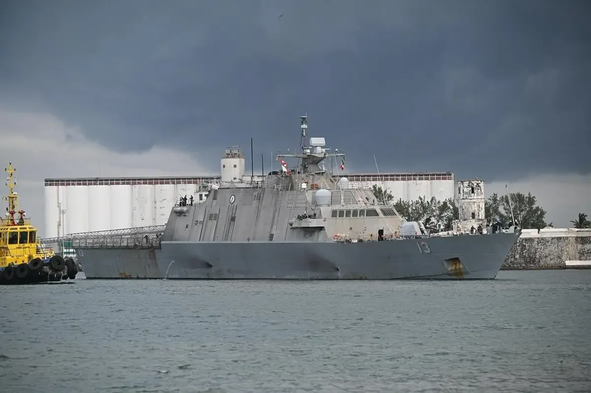 El buque Wichita de la Armada estadounidense realiza una escala en Veracruz para logística, sin detalles sobre su estancia.