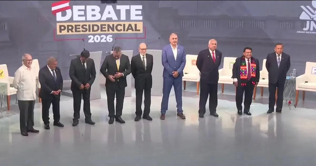 El candidato de Integridad Democrática denuncia un "pacto mafioso" entre sus oponentes.