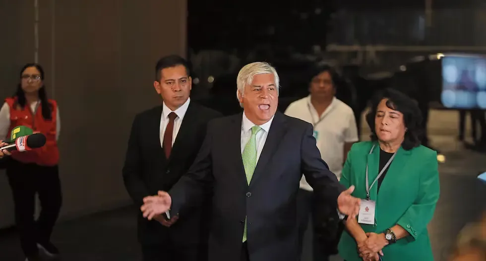 El candidato presidencial se siente intimidado tras lanzar graves señalamientos sobre el líder de APP.