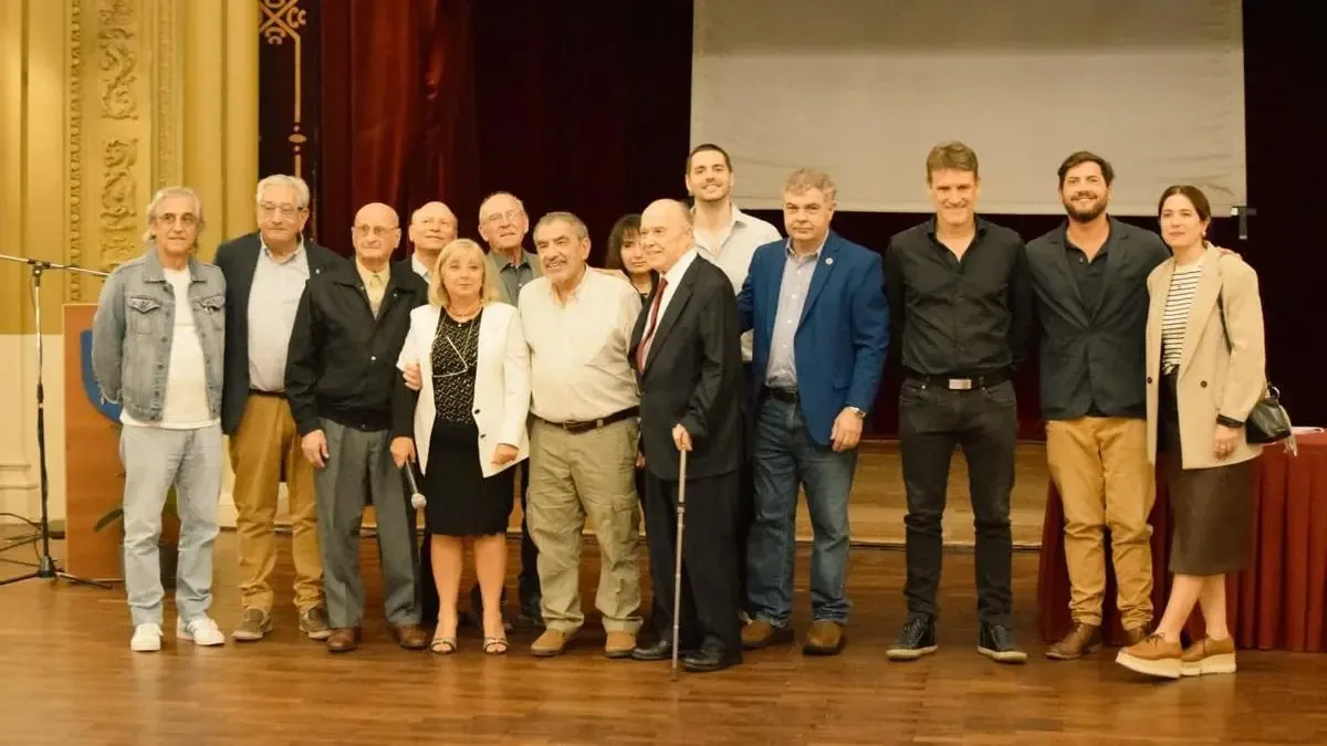 La celebración incluyó homenajes, música y un banquete de confraternidad.