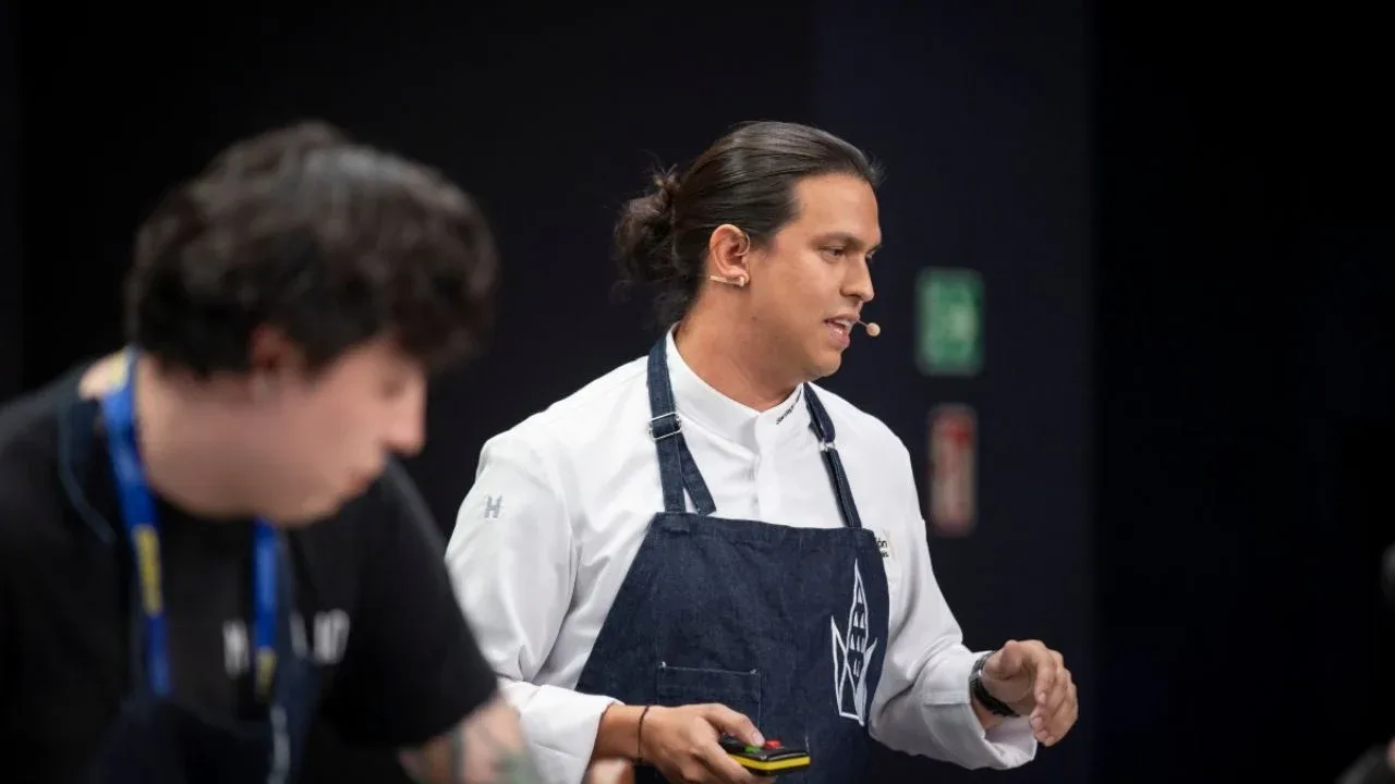El chef Santiago Muñoz presenta su innovador proyecto en Madrid Fusión 2026.