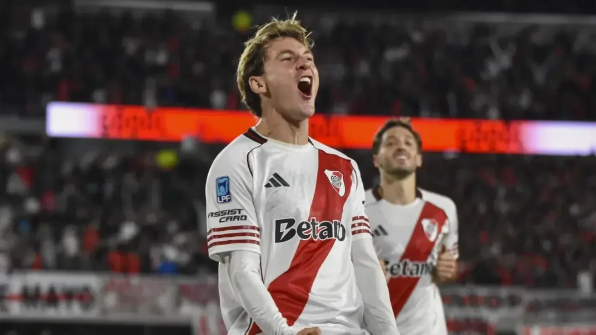 El club argentino busca revalidar su historia en el torneo continental enfrentando al equipo boliviano en la fase de grupos.
