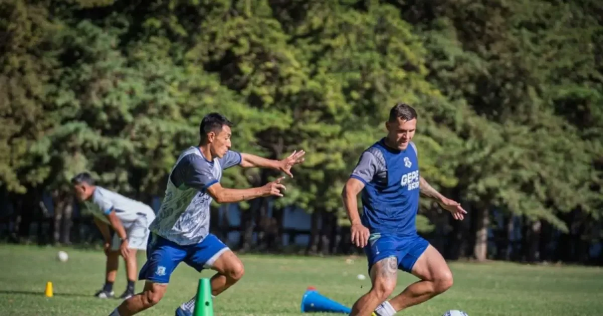 El club de Cipolletti se prepara para la próxima temporada con importantes cambios en su plantel y nuevos rostros.