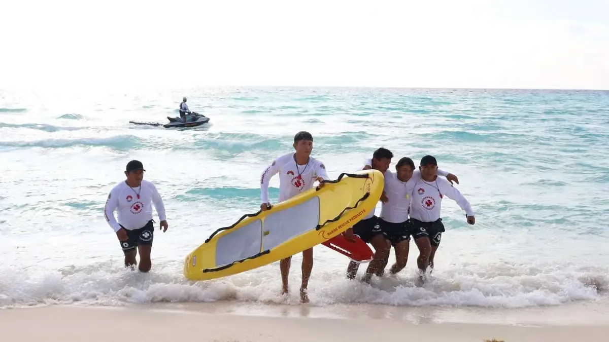 El Día del Guardavidas resalta la importancia de la prevención en las playas de Cancún.