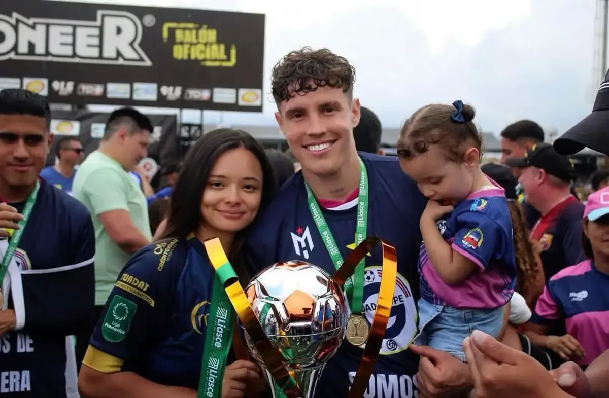 El defensor de Guadalupe FC se siente parte de Costa Rica, donde ha formado su familia y se identifica plenamente.