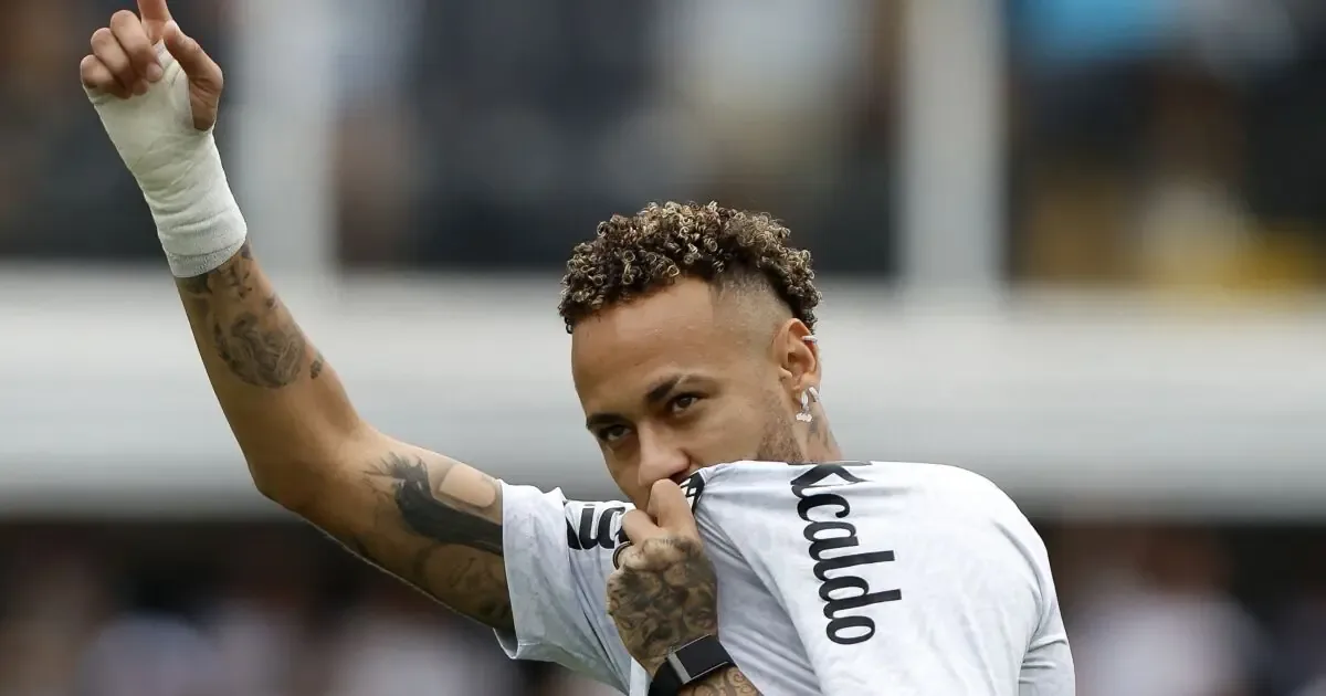 El delantero brasileño juega nuevamente tras su convocatoria en el campeonato Paulista.