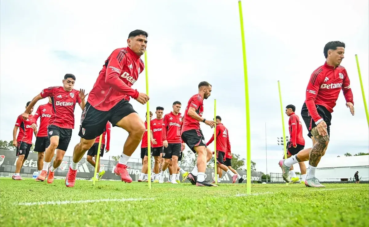 El delantero no estará en el partido contra Blooming por una sanción de Conmebol.