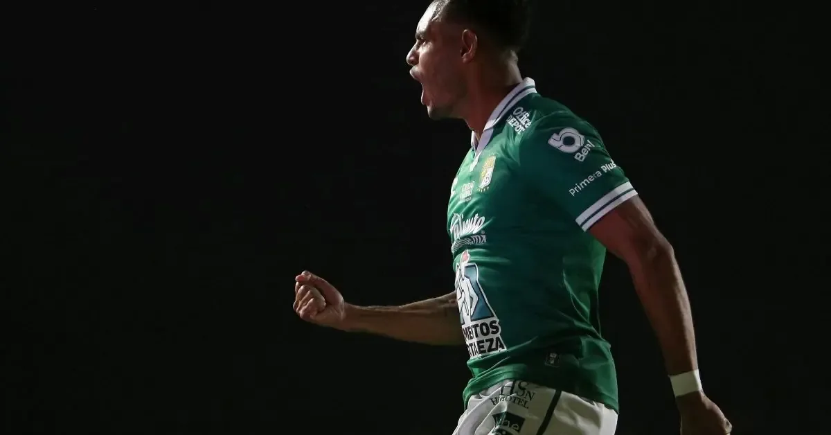 El delantero panameño competirá en agosto contra el astro argentino en un torneo de gran importancia.