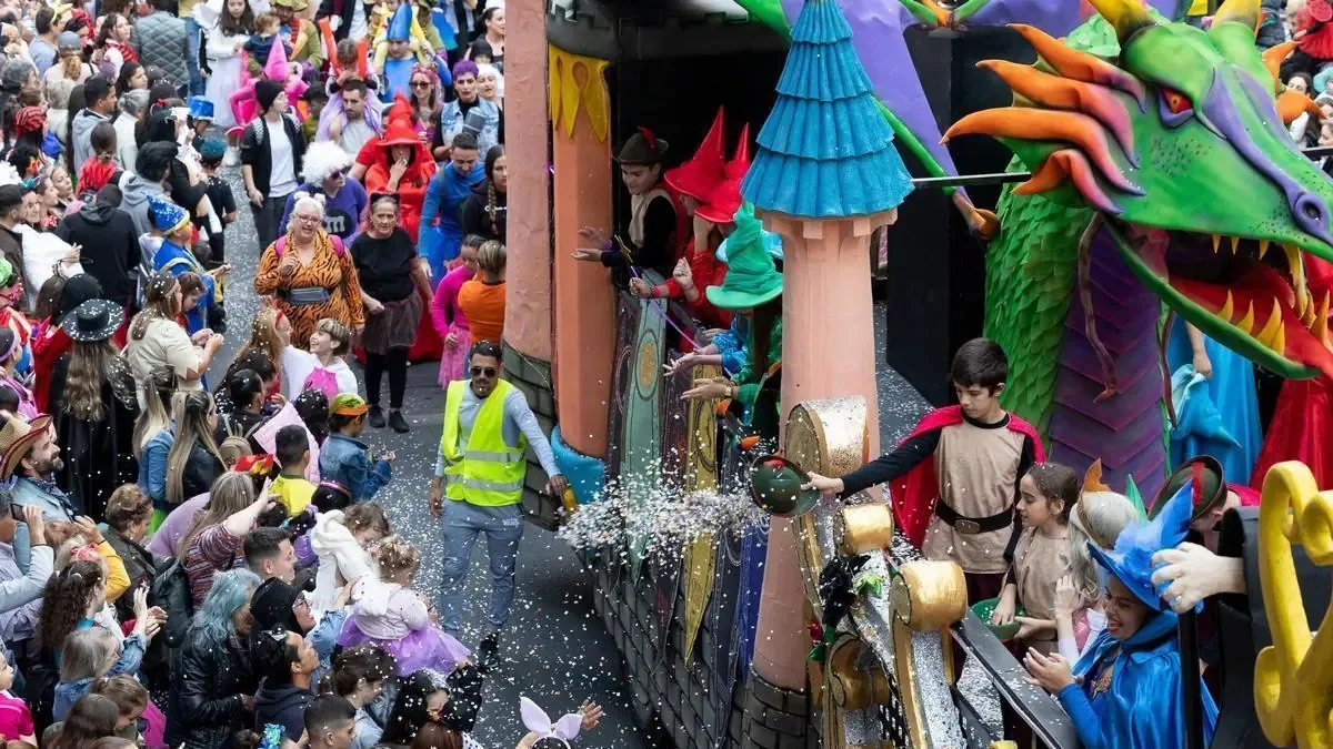 El desfile infantil ocasionará retrasos en el tráfico y afectaciones al transporte público en Las Palmas de Gran Canaria.