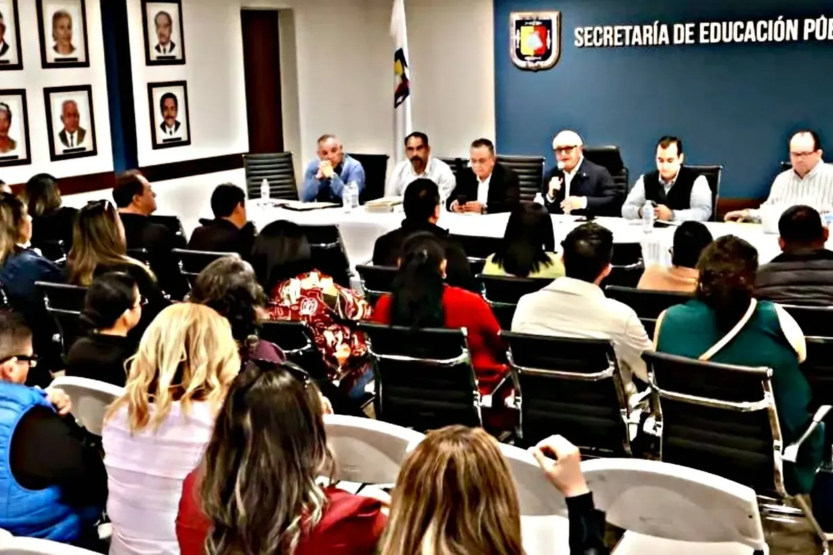 El diálogo permitió concluir el paro y garantizar la continuidad educativa.