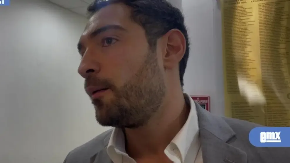 La gestión se llevó a cabo en mayo en Tijuana; la visa fue confirmada por el legislador.