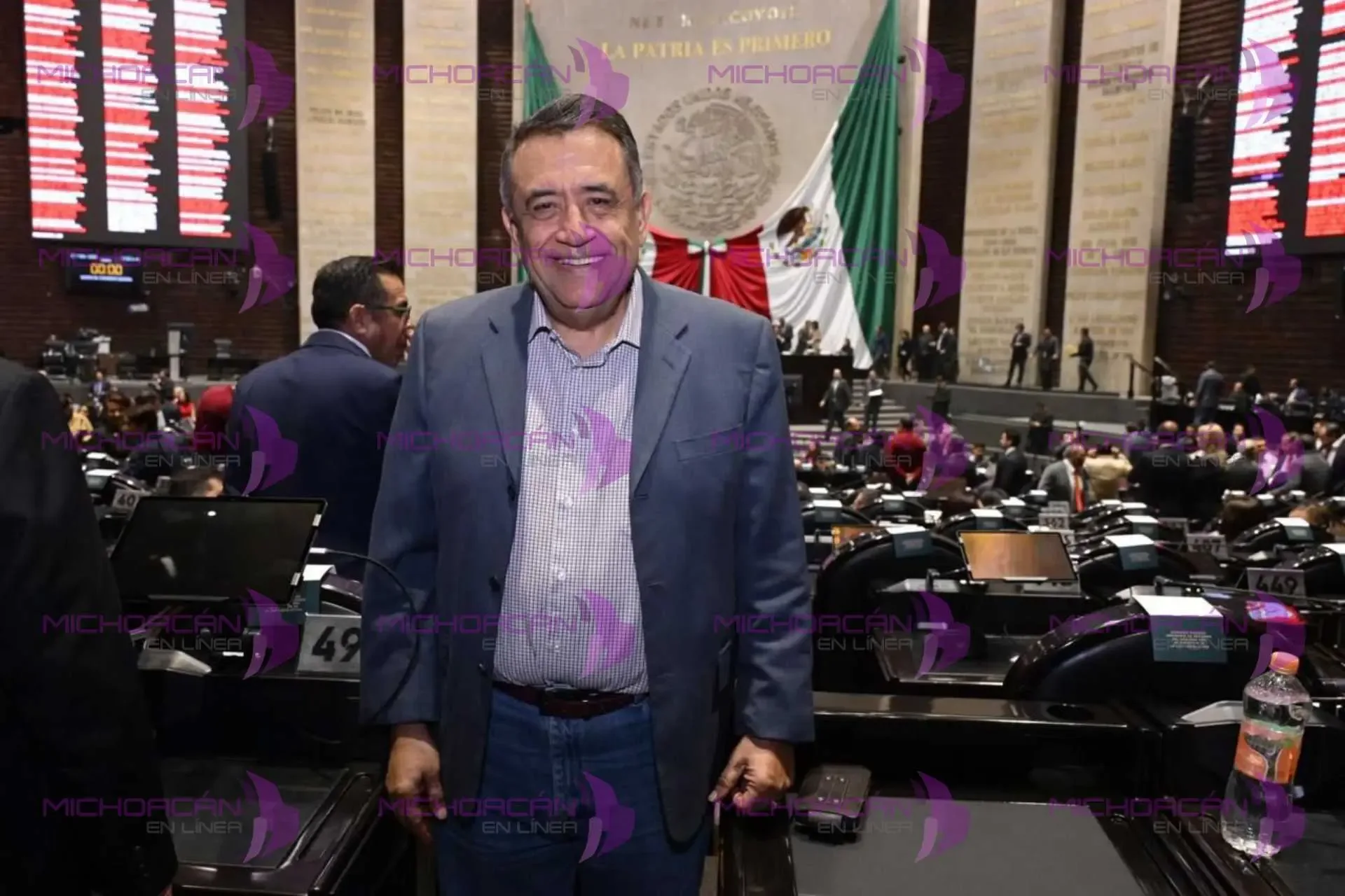 El diputado José Luis Cruz Lucatero da inicio al segundo periodo legislativo.