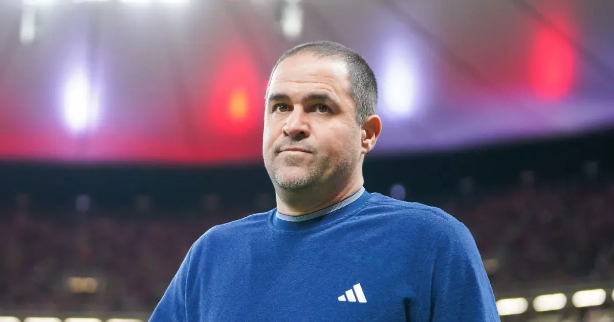 El director técnico del América reconoce el gran momento de Chivas y la necesidad de mejorar su desempeño.