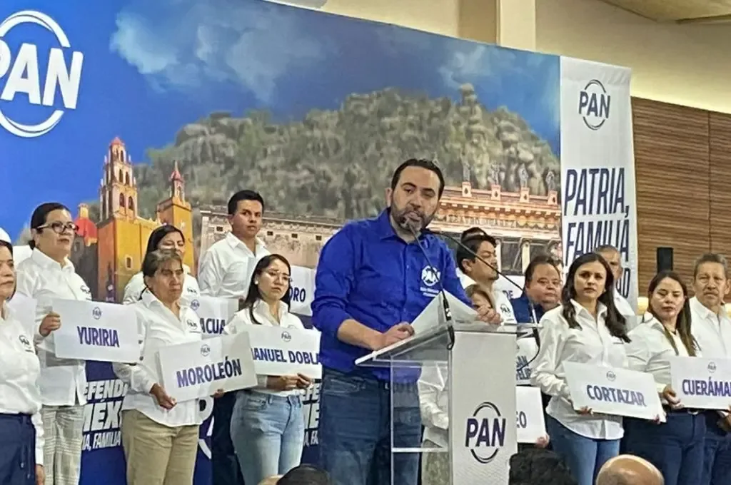 El dirigente estatal del PAN en Guanajuato durante su discurso de unidad.
