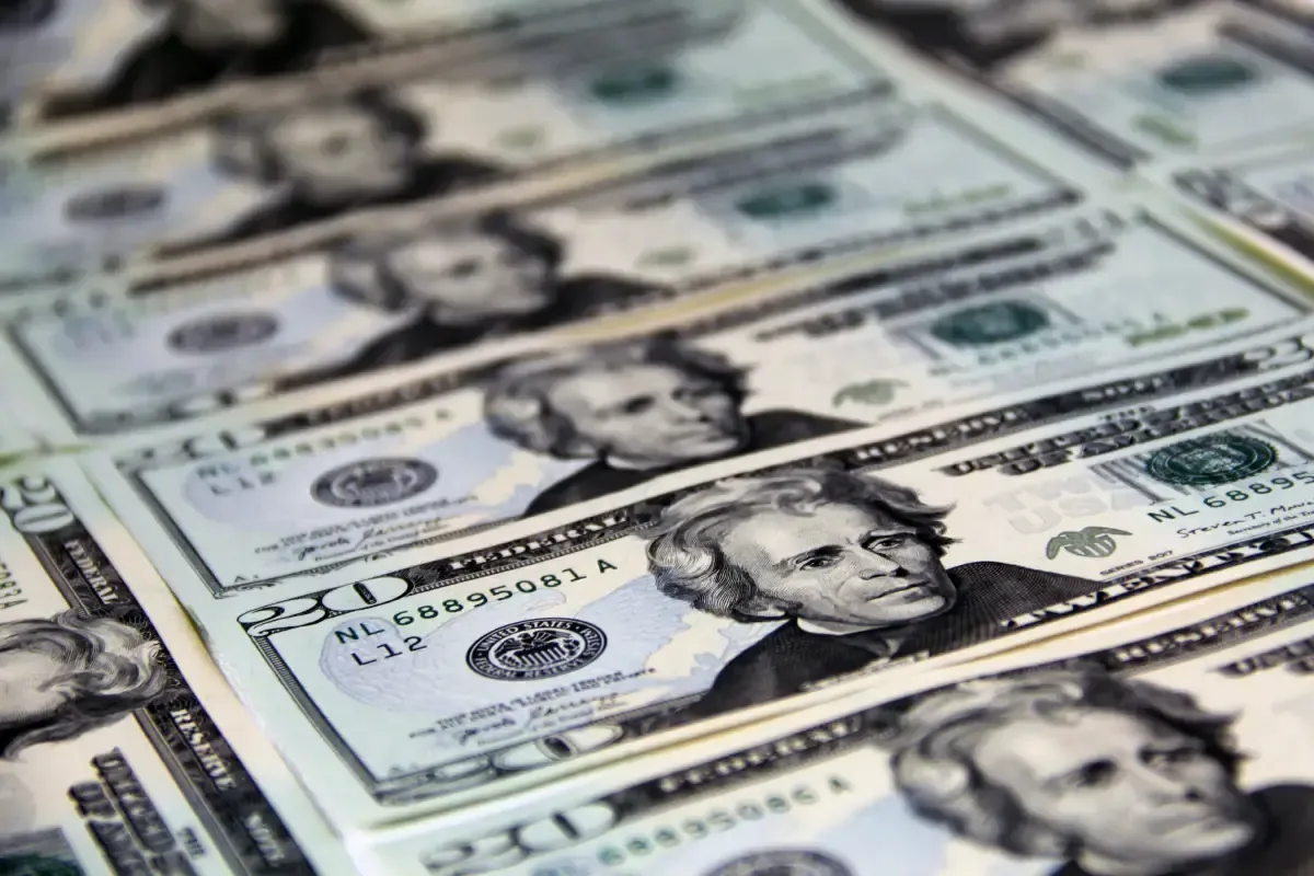 El dólar muestra fuerza en el mercado mexicano y en otros países de la región.