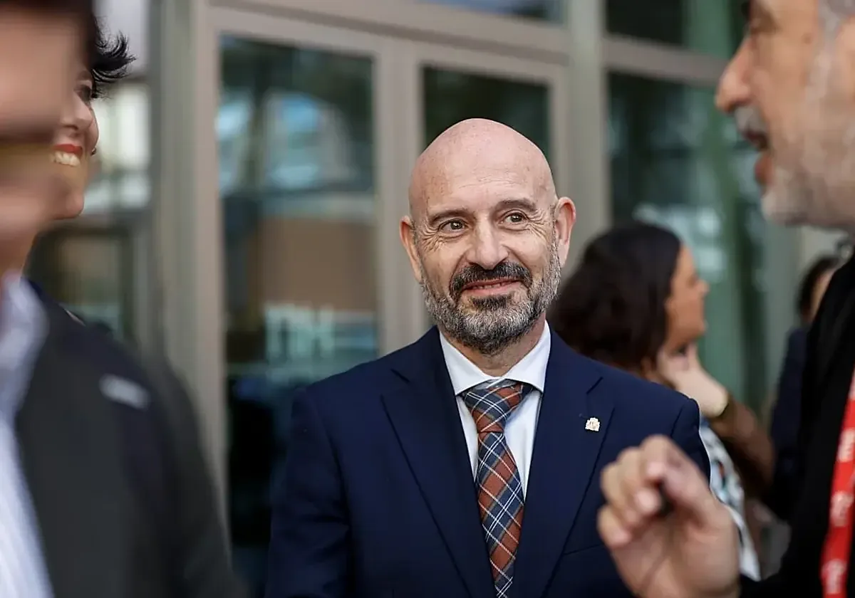 El Ejecutivo destaca inversiones urgentes para mejorar infraestructuras en Málaga.